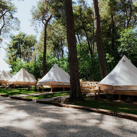 Camp 'Dvor' bell tent accommodation Manjadvorci Esterno foto
