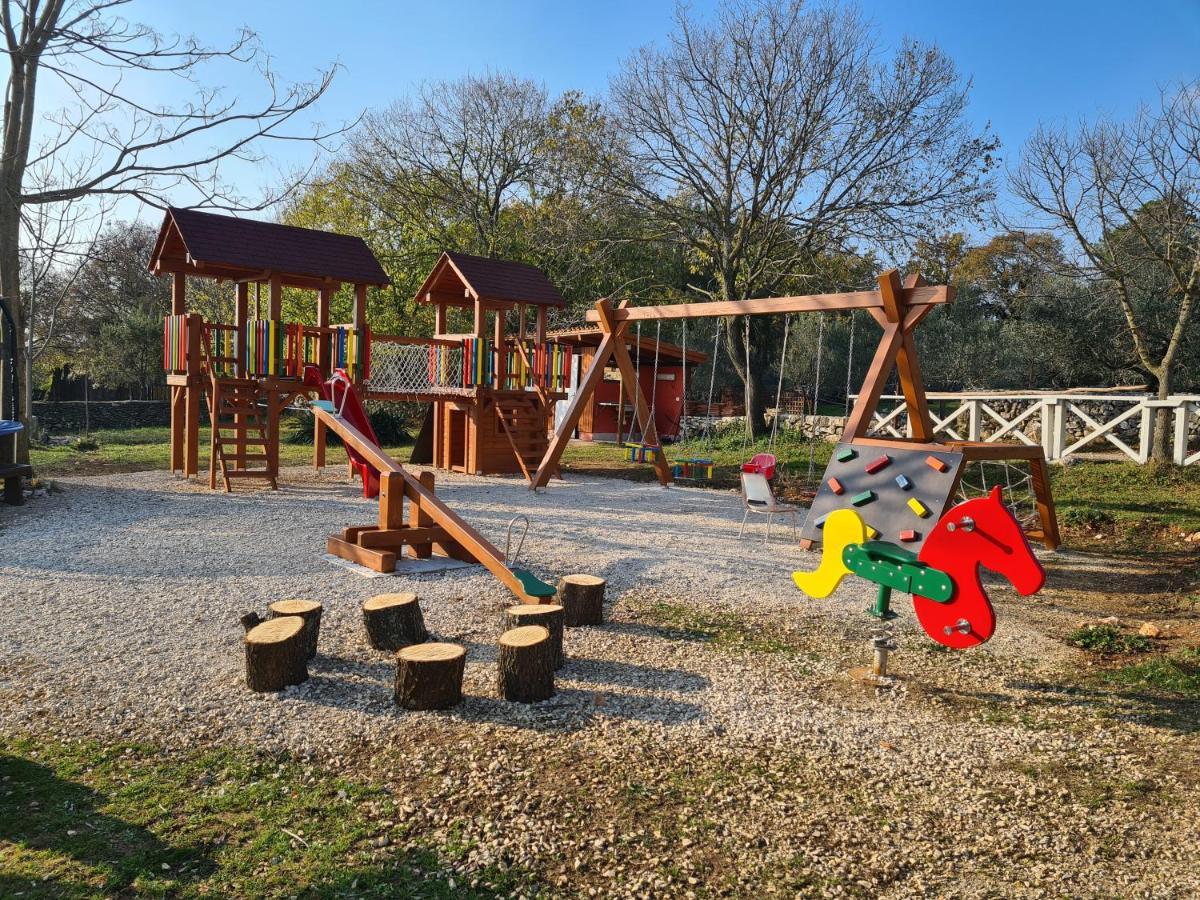 Camp 'Dvor' bell tent accommodation Manjadvorci Esterno foto
