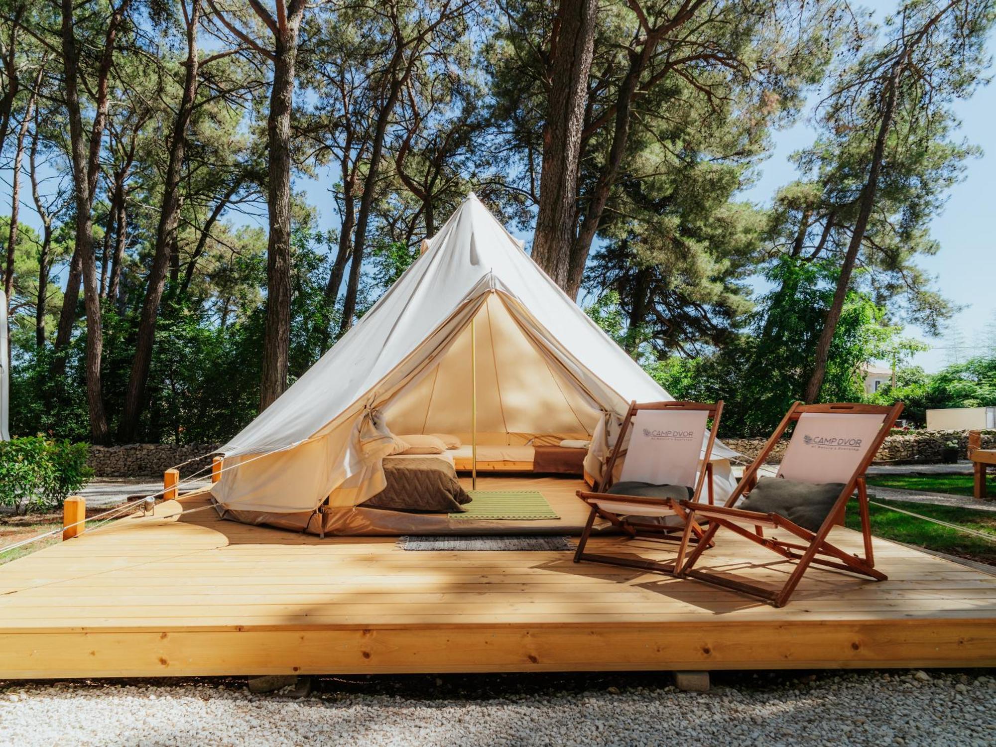 Camp 'Dvor' bell tent accommodation Manjadvorci Camera foto