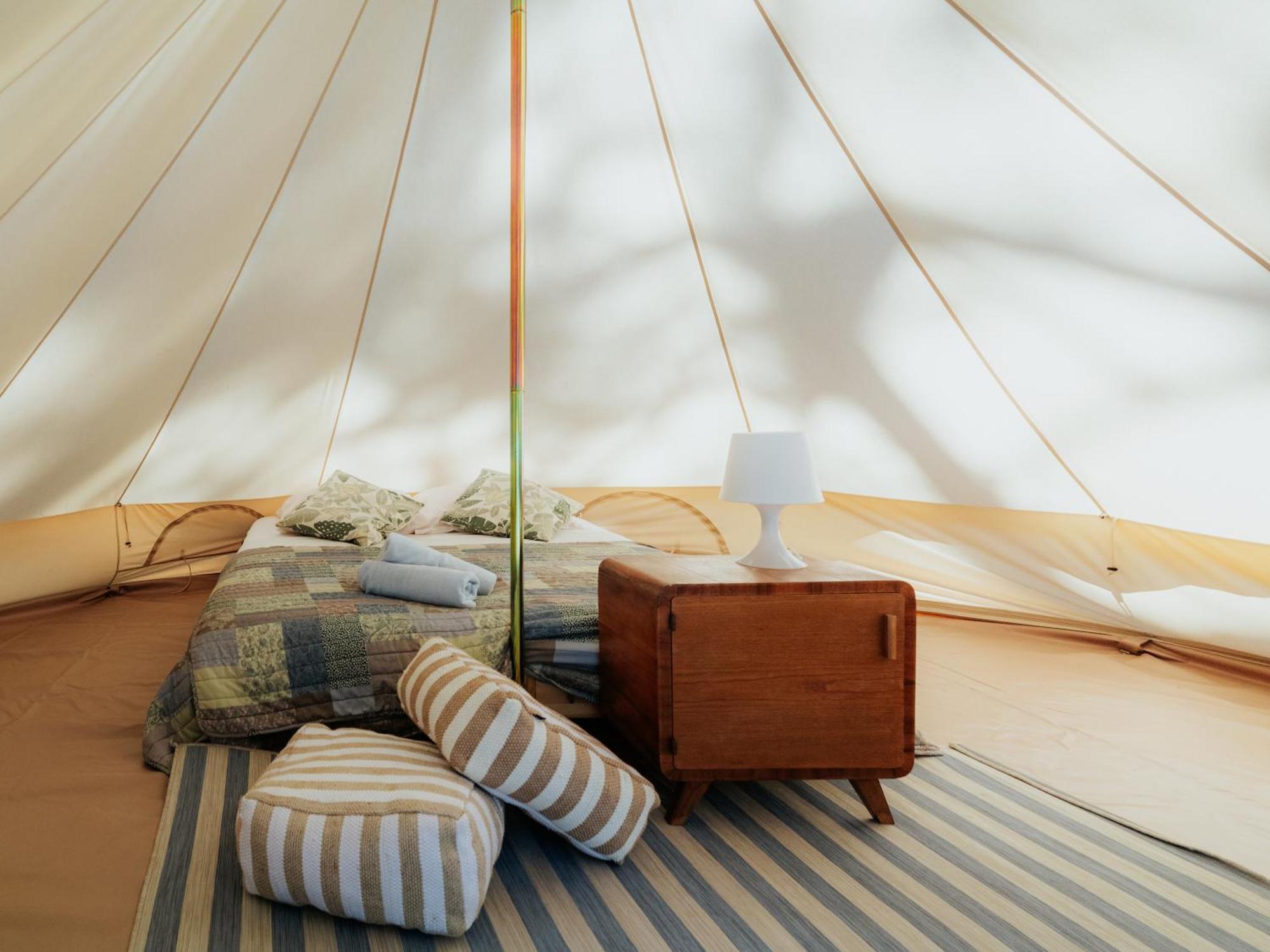 Camp 'Dvor' bell tent accommodation Manjadvorci Camera foto