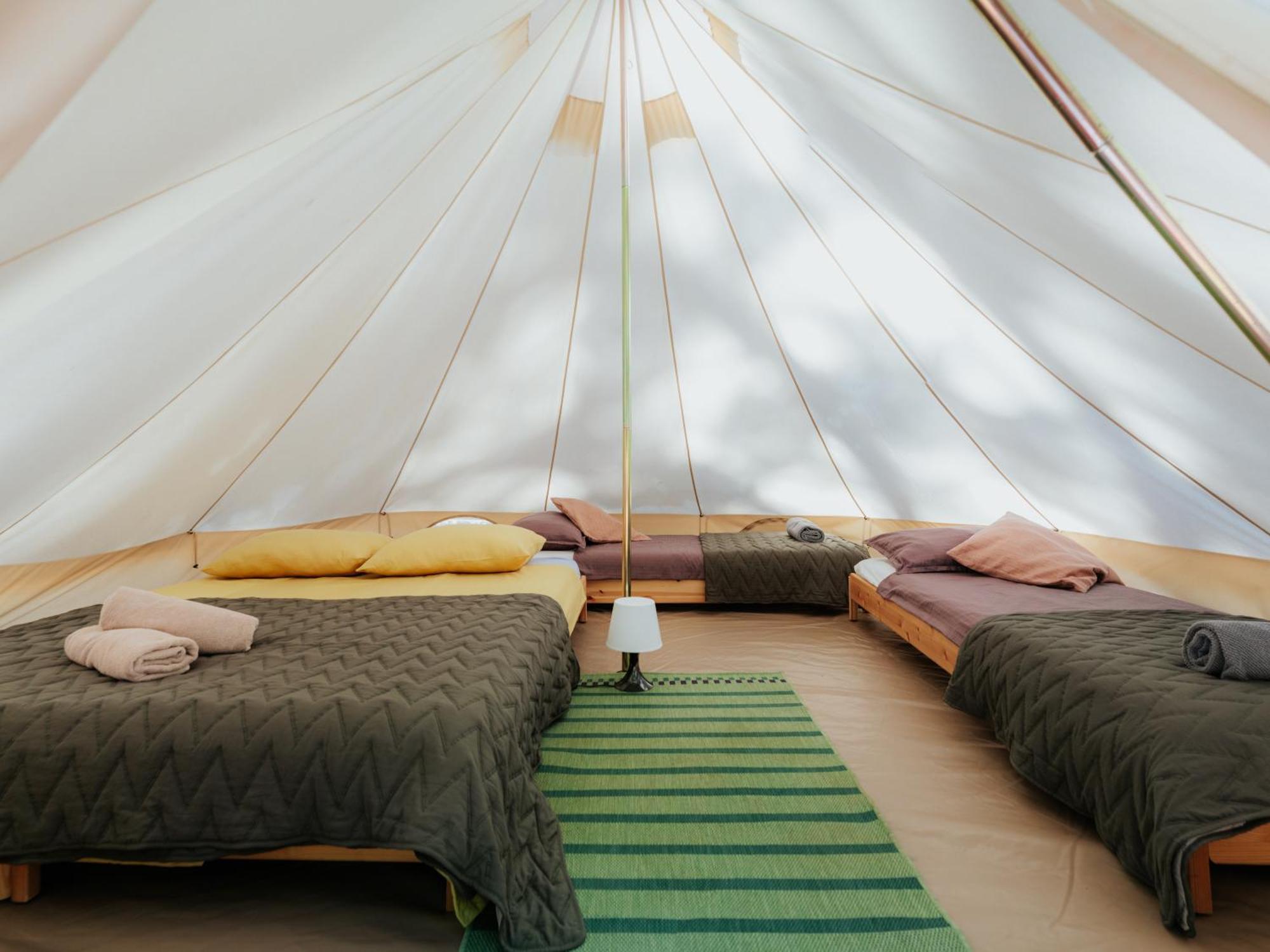 Camp 'Dvor' bell tent accommodation Manjadvorci Camera foto