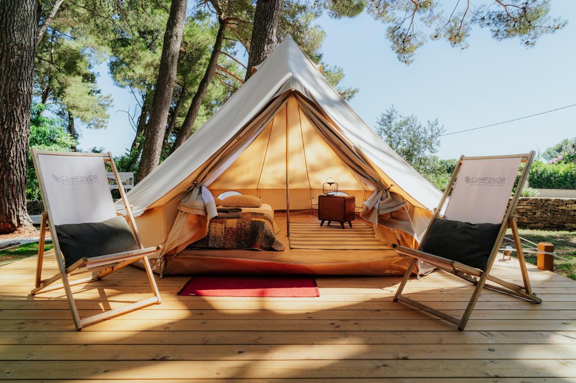 Camp 'Dvor' bell tent accommodation Manjadvorci Camera foto