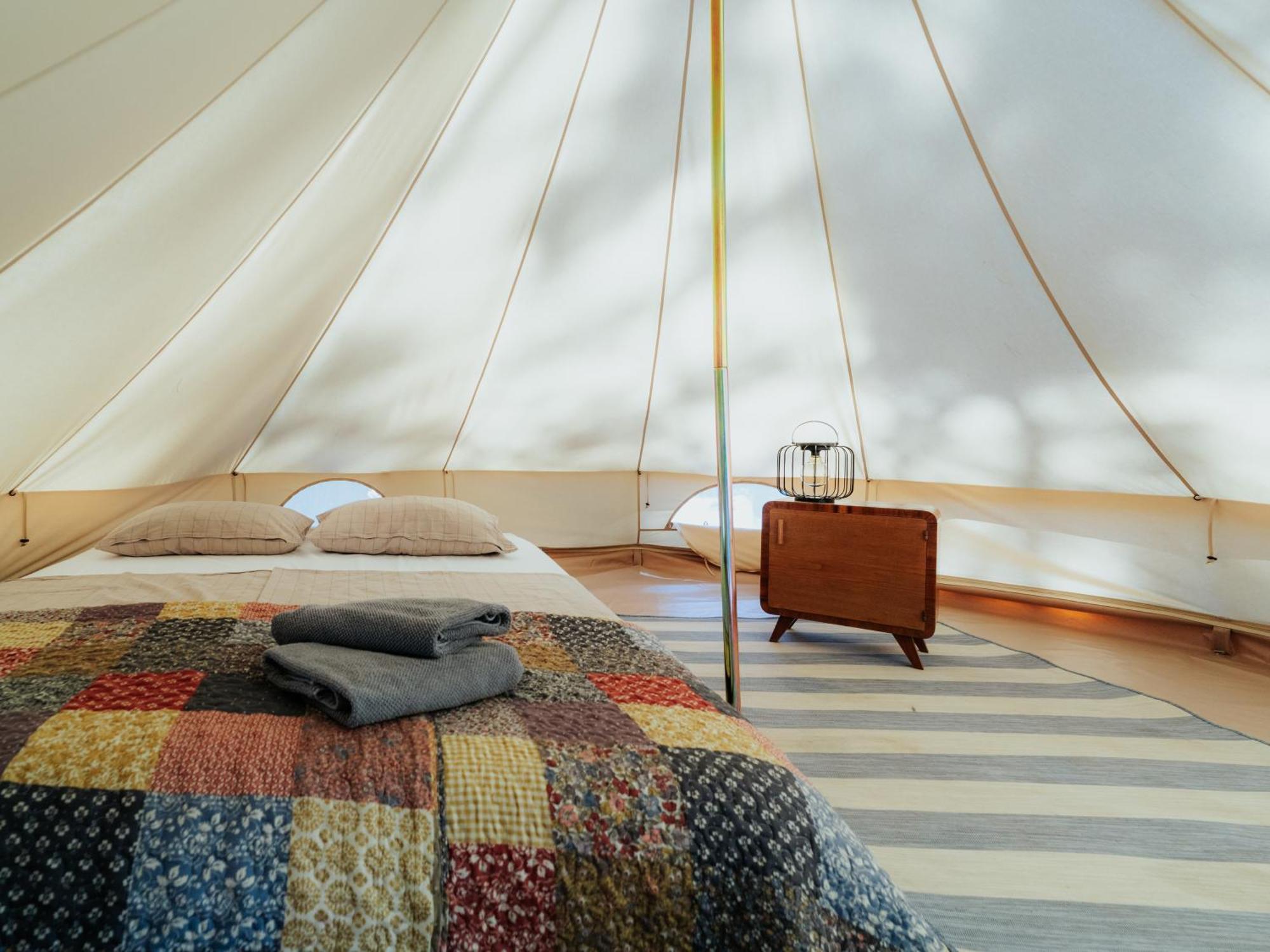 Camp 'Dvor' bell tent accommodation Manjadvorci Camera foto